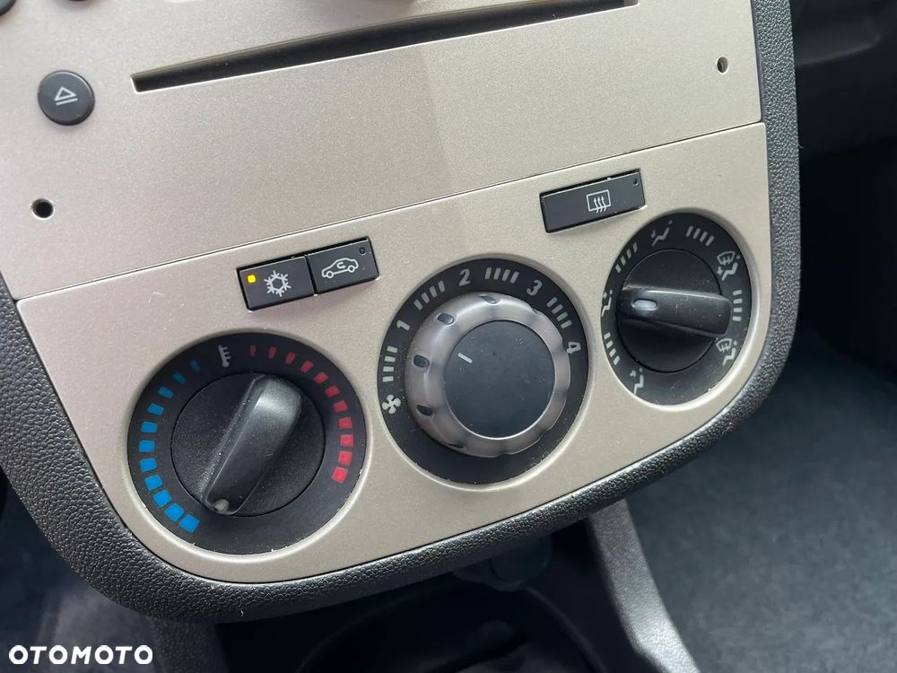 Opel Corsa - 10