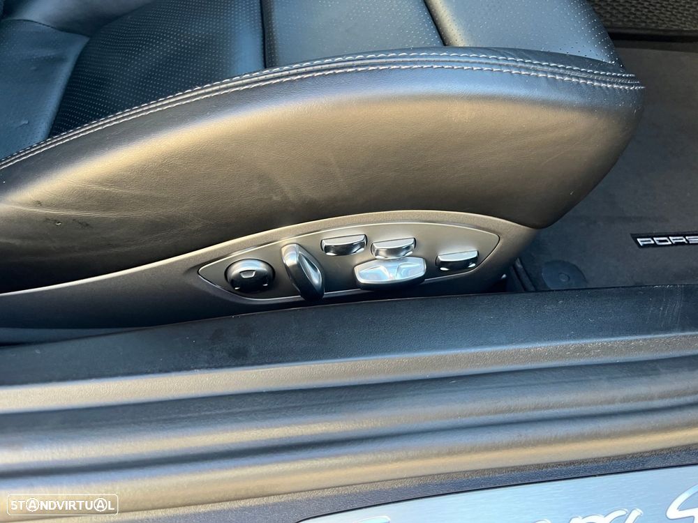 Porsche 911 (991) Carrera 4 S PDK - 40