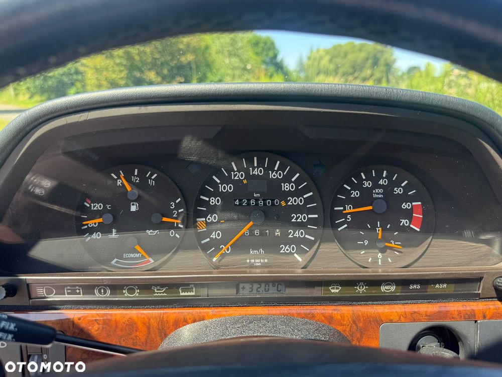 Mercedes-Benz W123 - 18