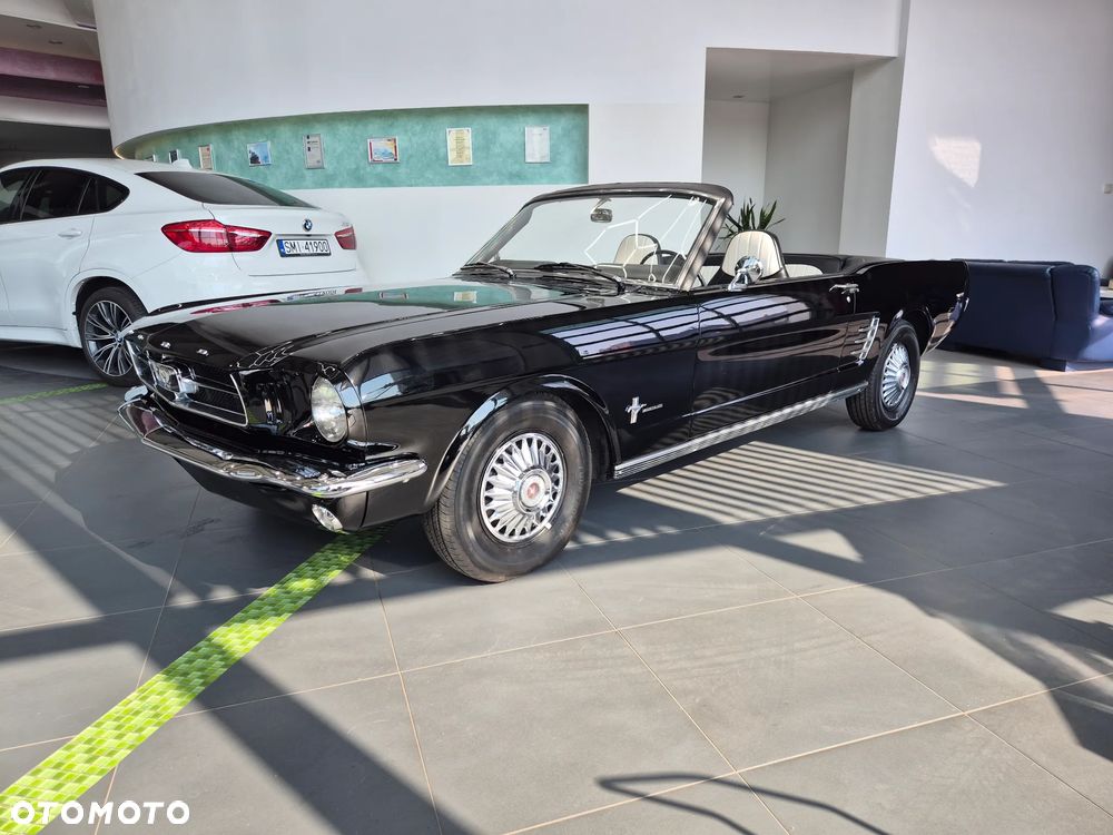 Ford Mustang - 13