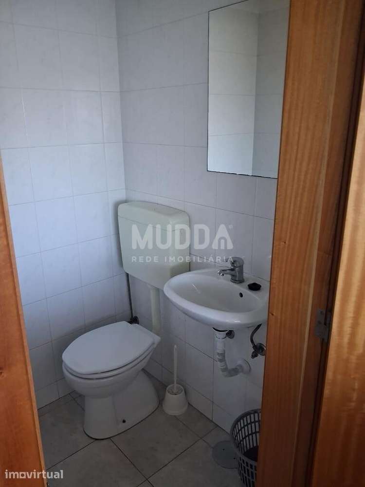 Pavilhão Industrial em Vila do Conde – 957m2 | Cais de Carga | Painéis - Grande imagem: 2/13