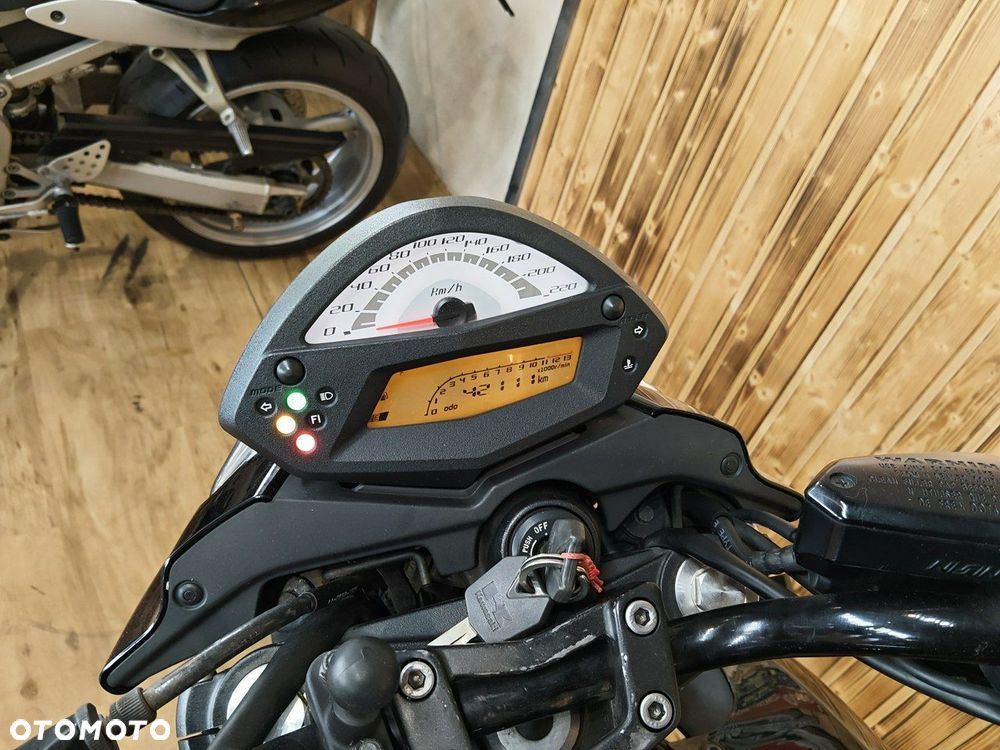 Kawasaki ER - 17
