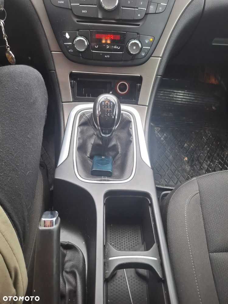 Opel Insignia 2.0 CDTI - 9