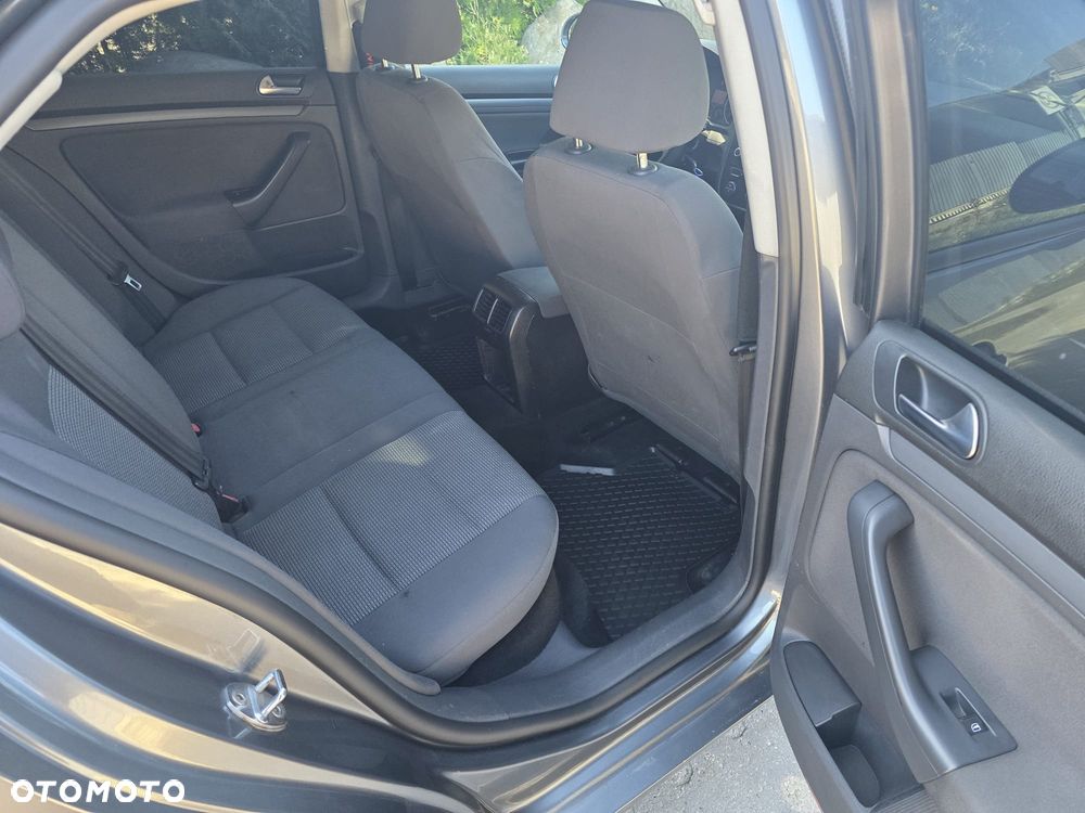 Volkswagen Jetta 1.9 TDI Comfortline - 11