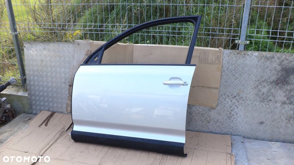 Drzwi lewy przód VW TOUAREG 7L - 2