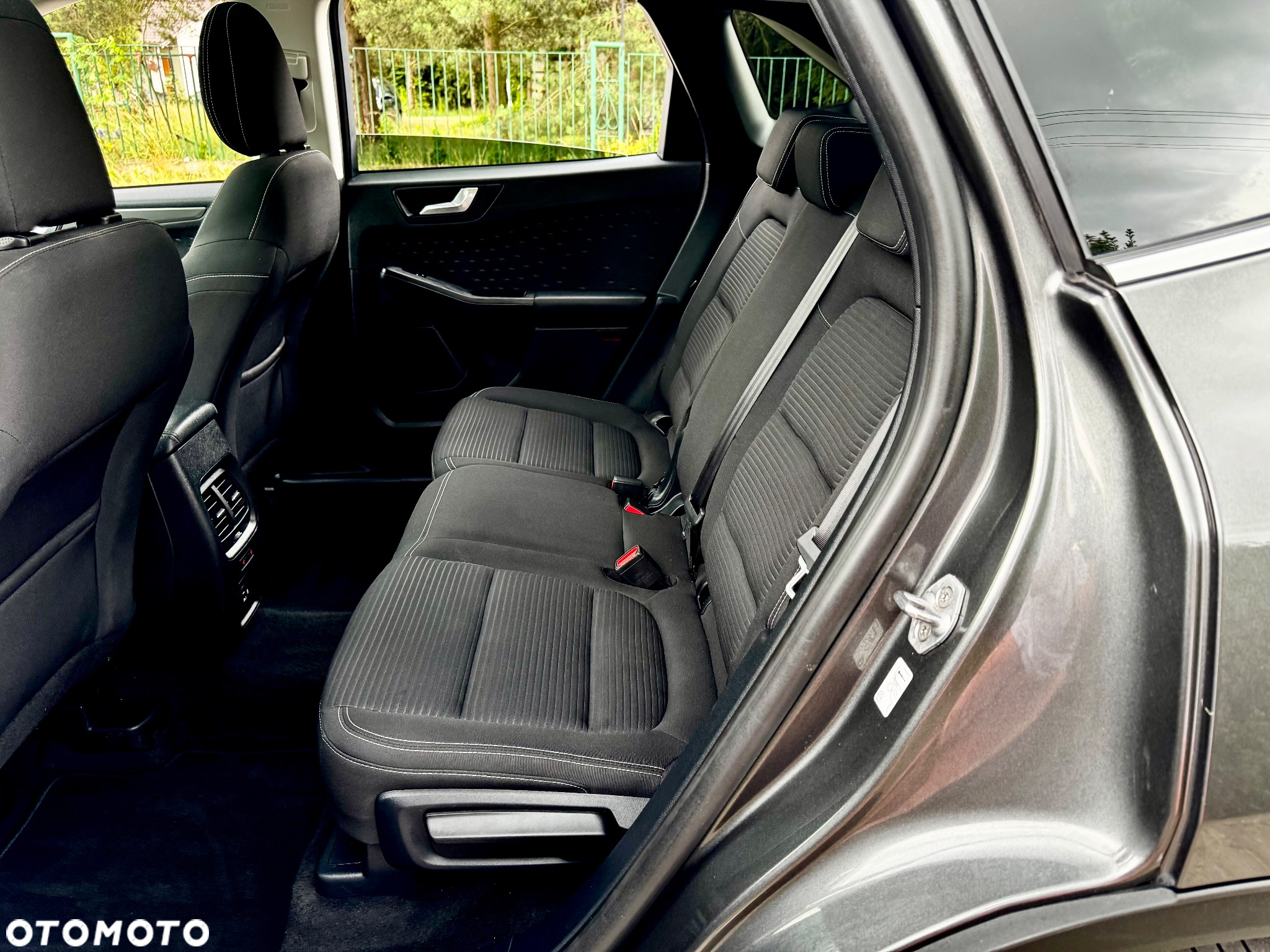 Ford Kuga 2.0 EcoBlue 4x4 TITANIUM - 31