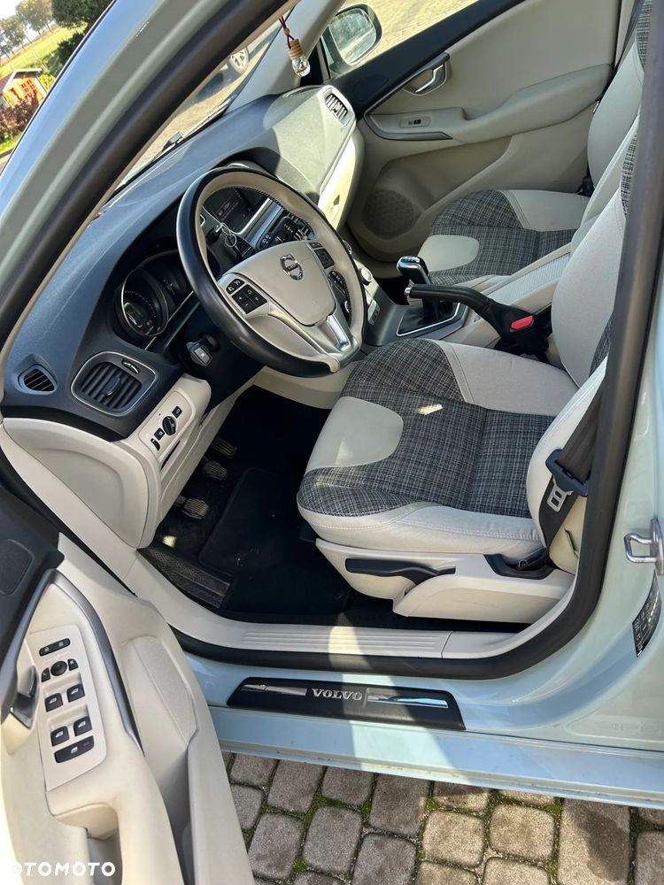 Volvo V40 - 10