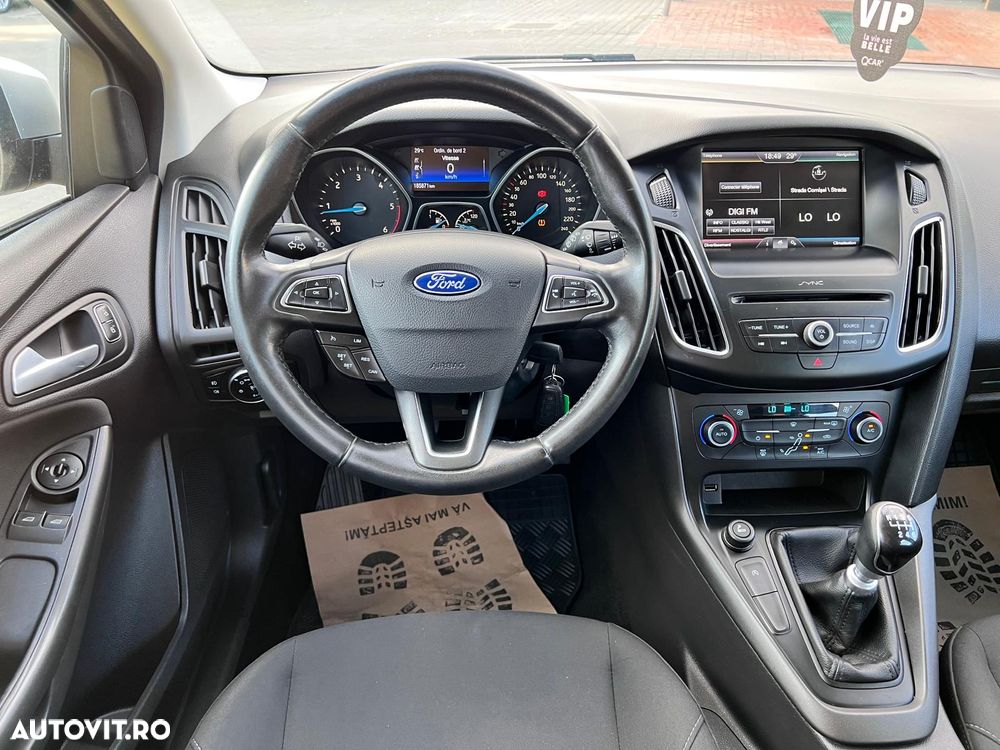 Ford Focus 1.6 TDCi DPF Start-Stopp-System SYNC Edition - 12