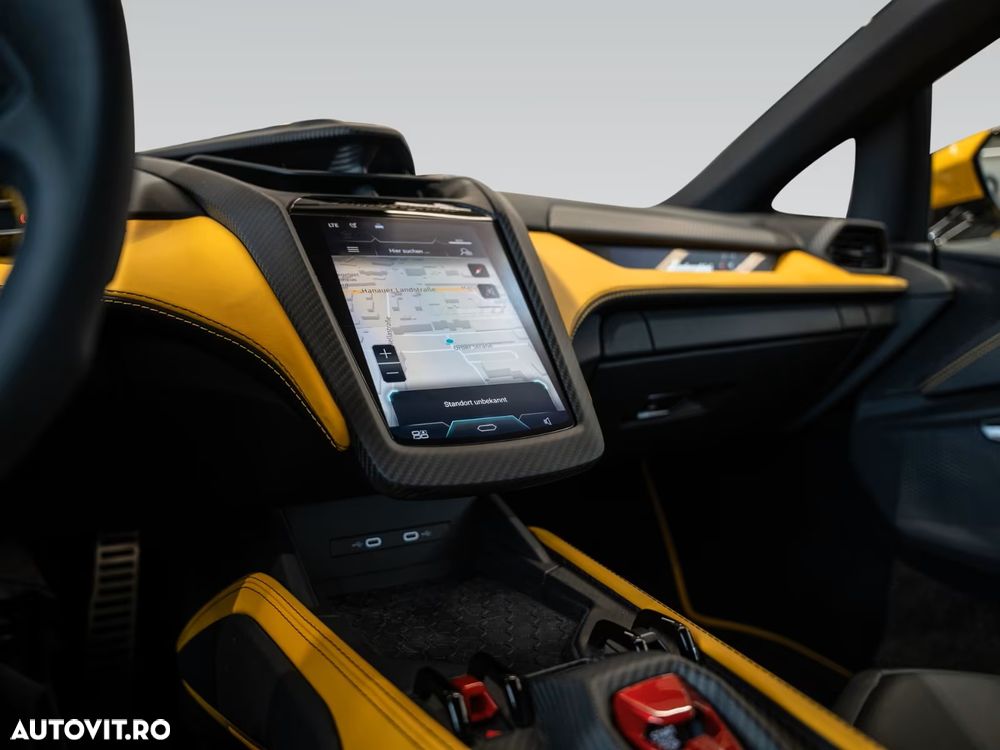 Lamborghini Revuelto - 25