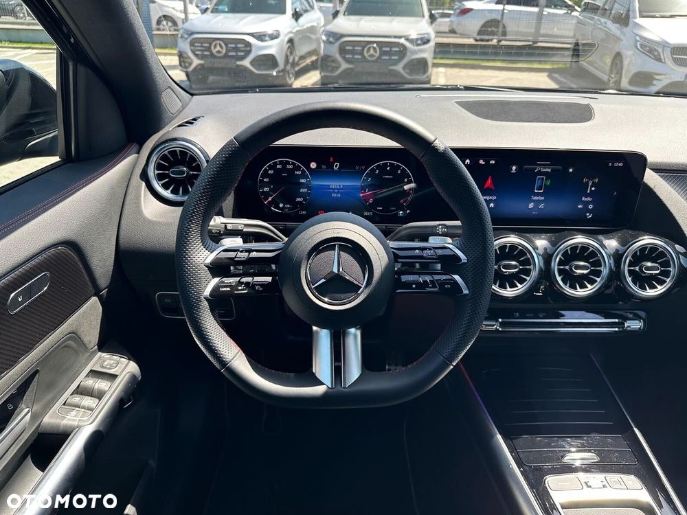 Mercedes-Benz GLA 200 4-Matic AMG Line - 9