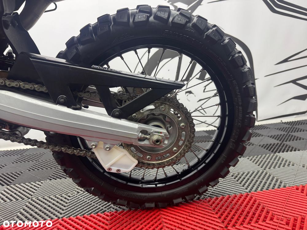 Honda CRF - 17