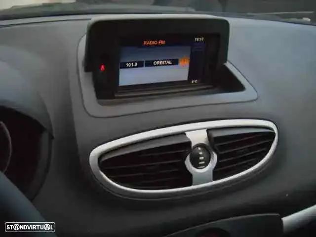 Renault Clio 1.2 16V Dynamique Luxe - 5