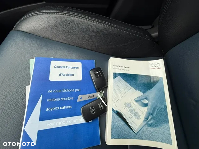 Toyota Auris 1.6 D-4D Design Edition - 19