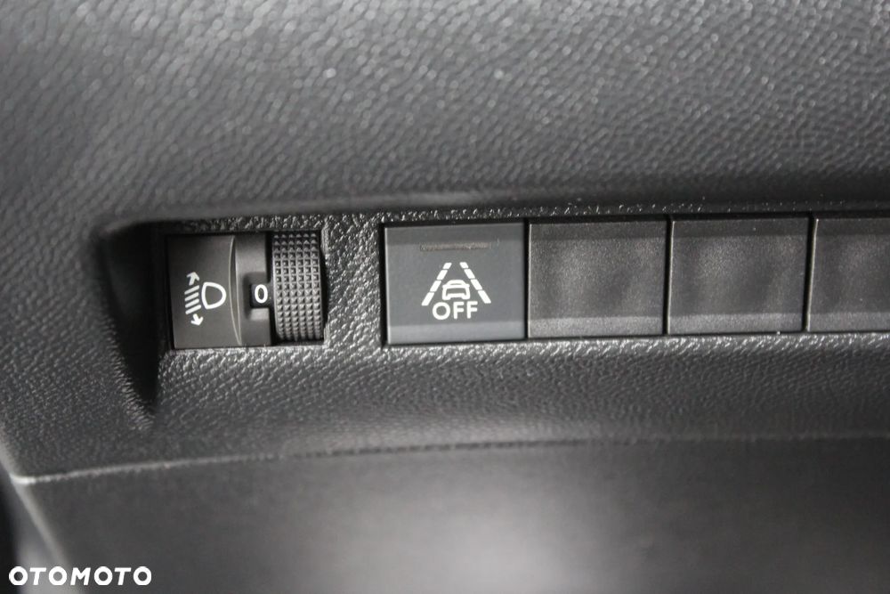 Peugeot 2008 BlueHDi 110 Allure Pack - 20
