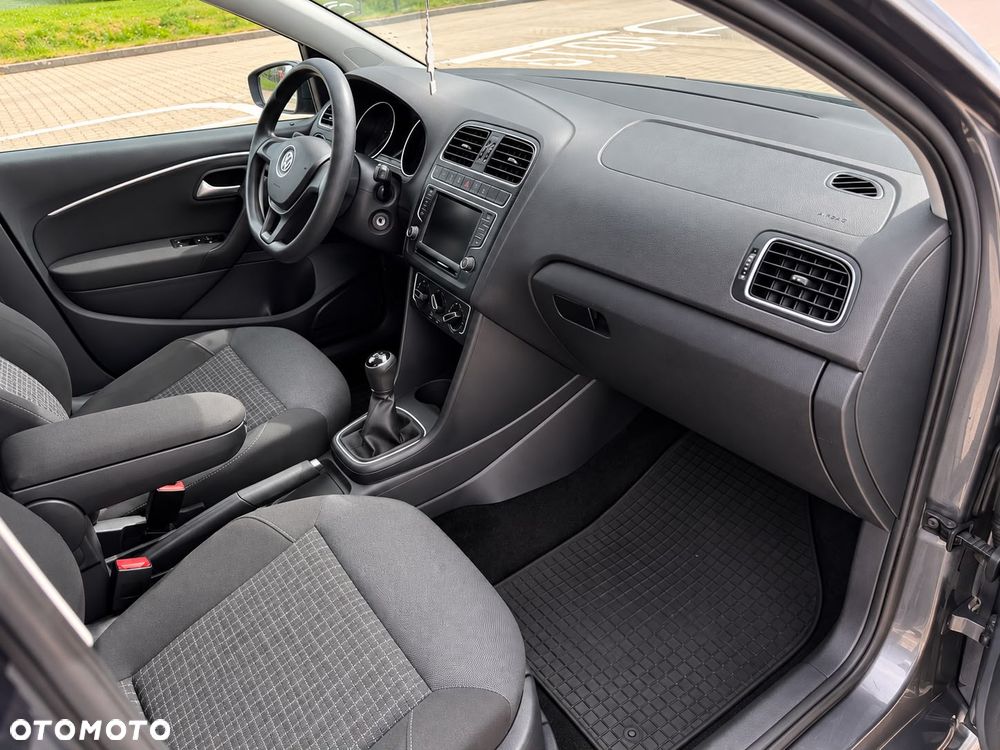 Volkswagen Polo 1.4 TDI BMT Comfortline - 17
