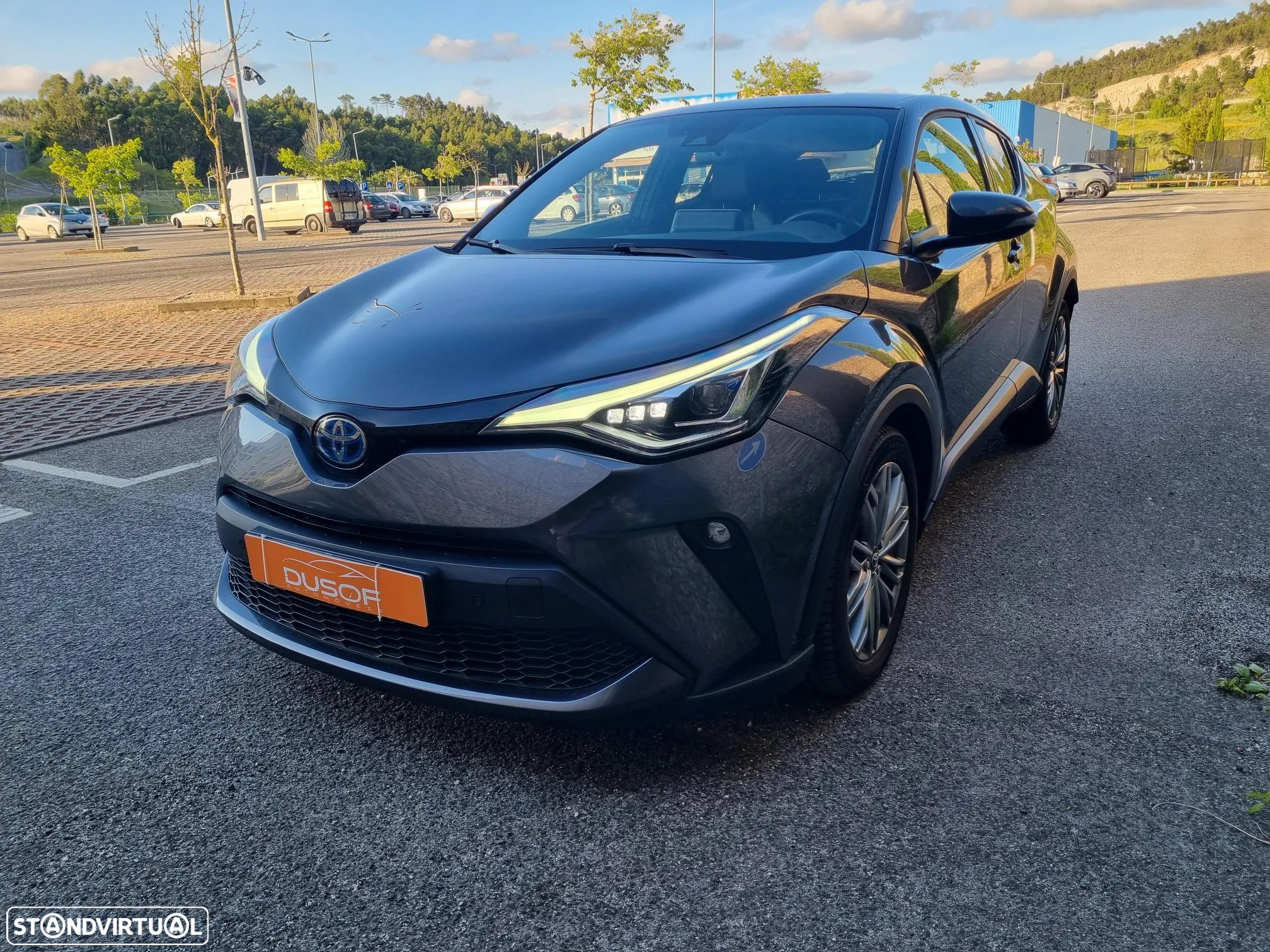 Toyota C-HR 1.8 Hybrid Exclusive+P.Luxury - 4