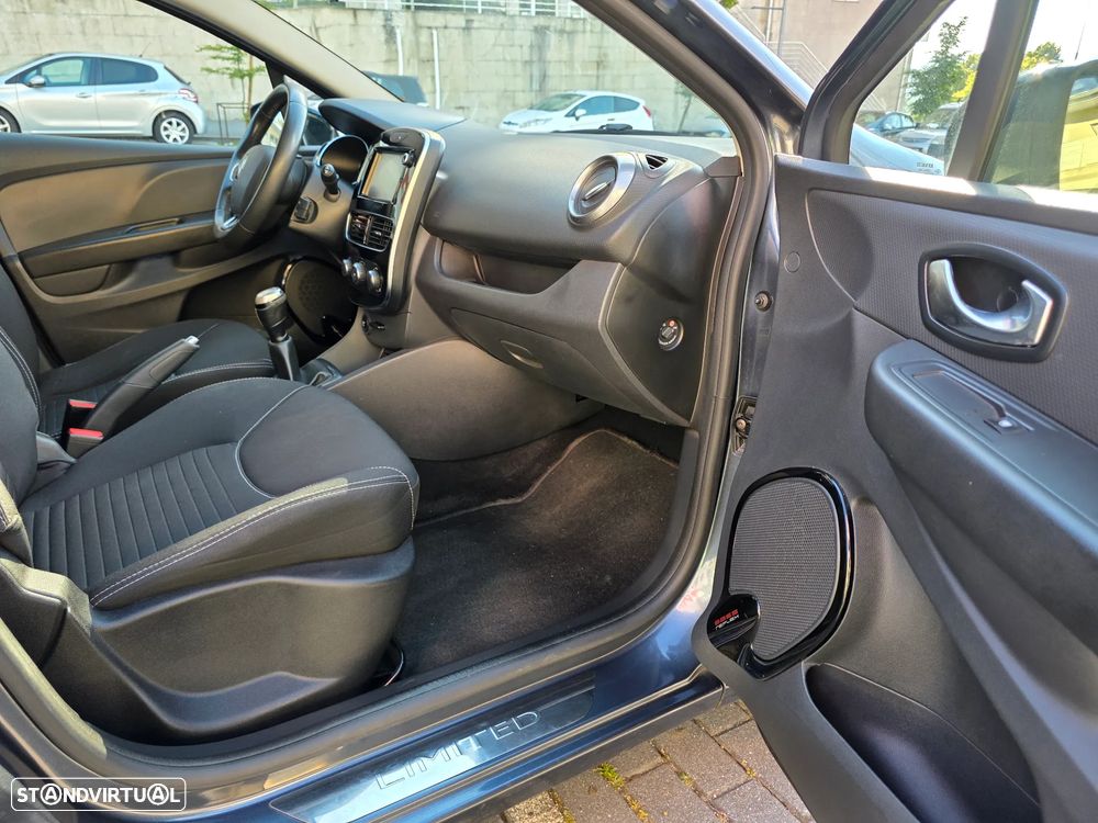 Renault Clio Sport Tourer 0.9 TCe Limited - 17