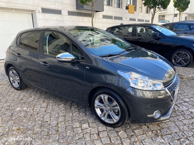 Peugeot 208 1.2 PureTech Style - 3
