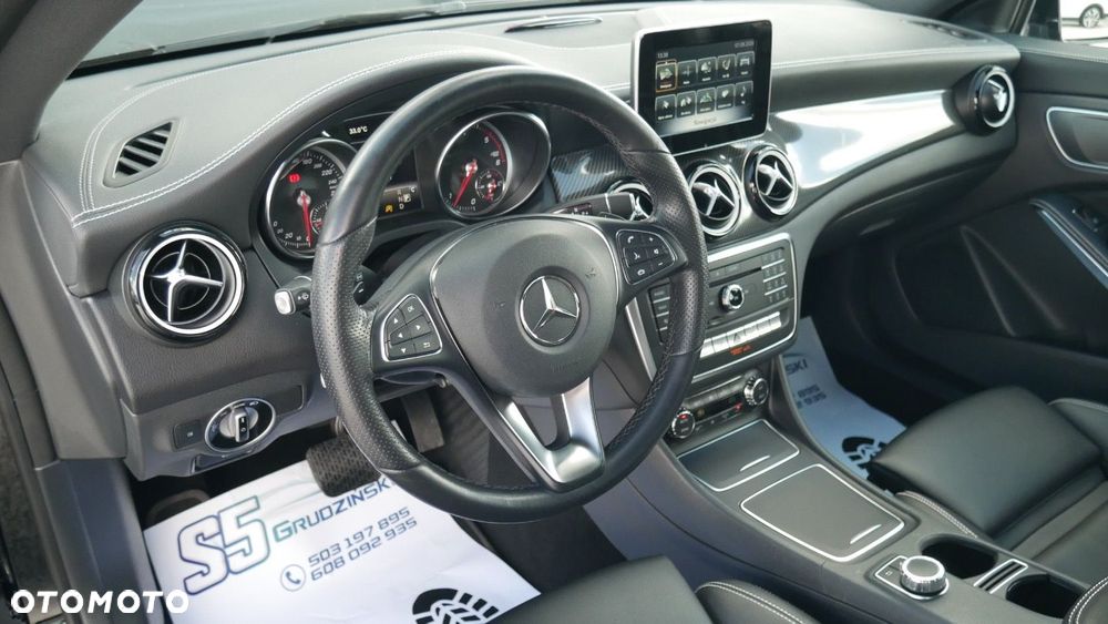 Mercedes-Benz CLA - 9