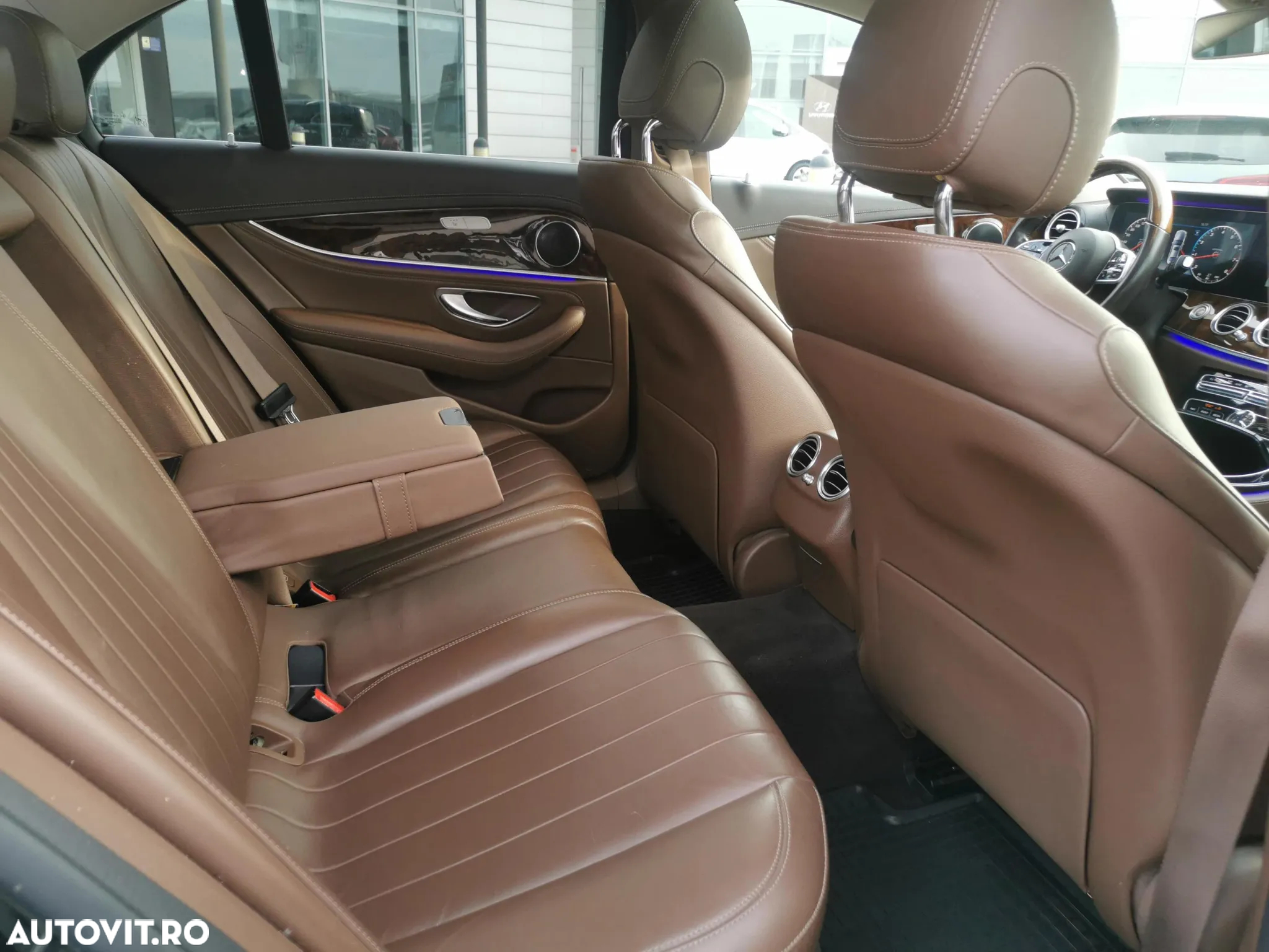 Mercedes-Benz E - 14