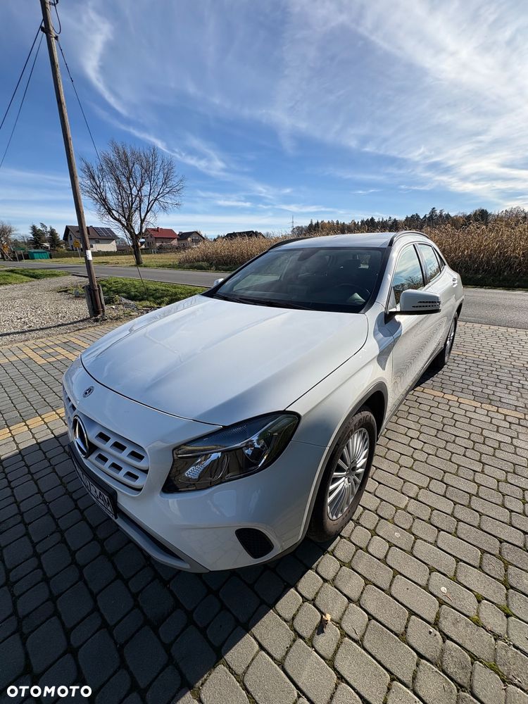 Mercedes-Benz GLA 200 d 7G-DCT - 7