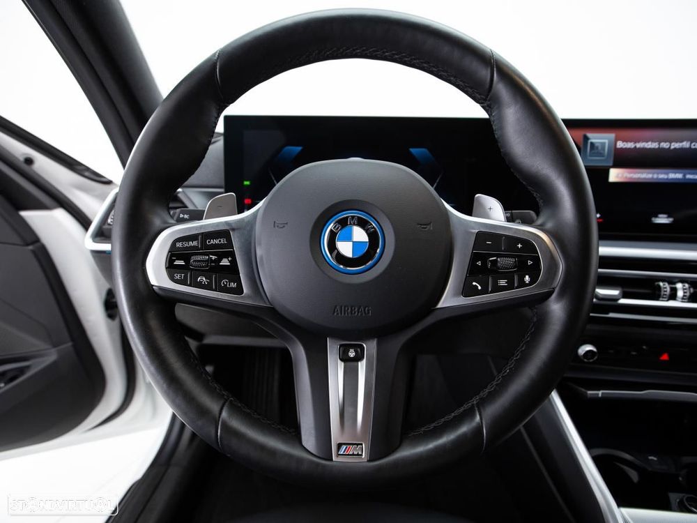BMW 330 e xDrive Aut. - 19