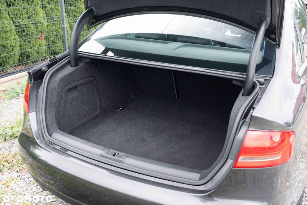 Audi A4 Limousine 2.0 TDI - 30