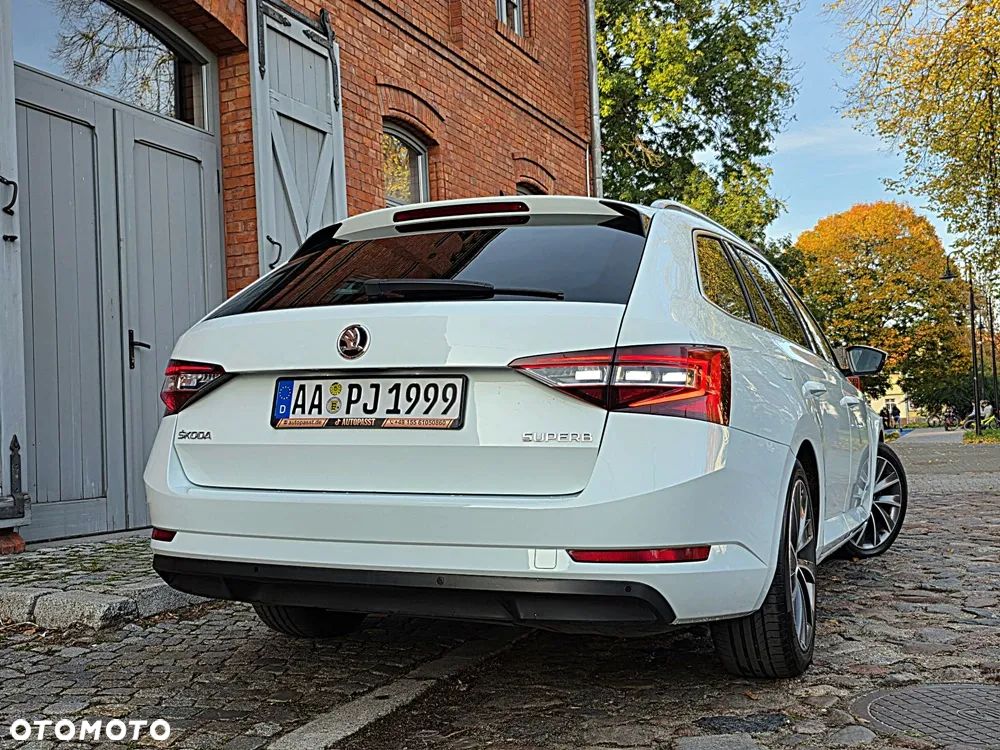Skoda Superb 2.0 TDI DSG L&K - 27