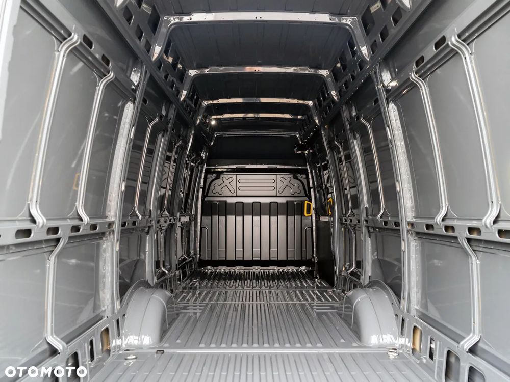 Iveco Daily 35S18HV L4H3 - 12