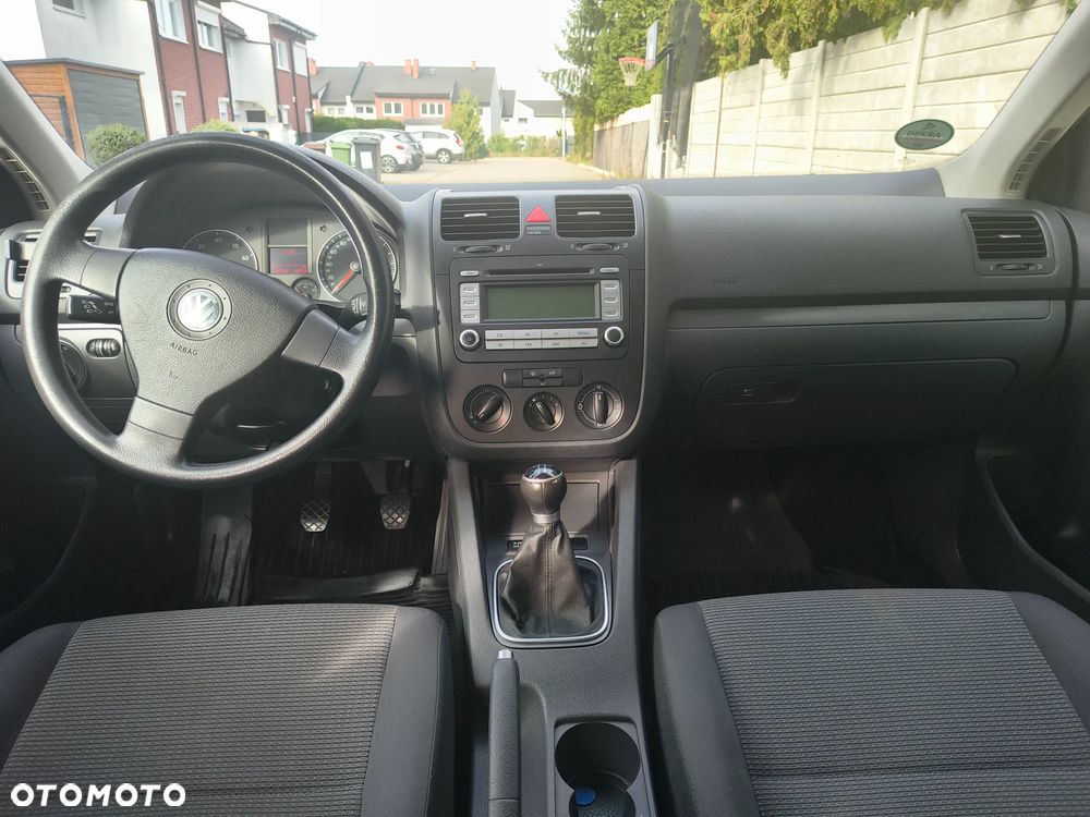 Volkswagen Jetta - 9