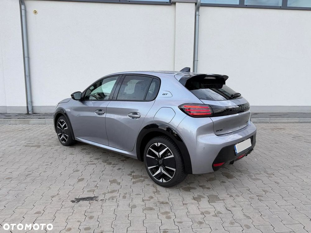 Peugeot 208 1.2 mHEV GT - 8