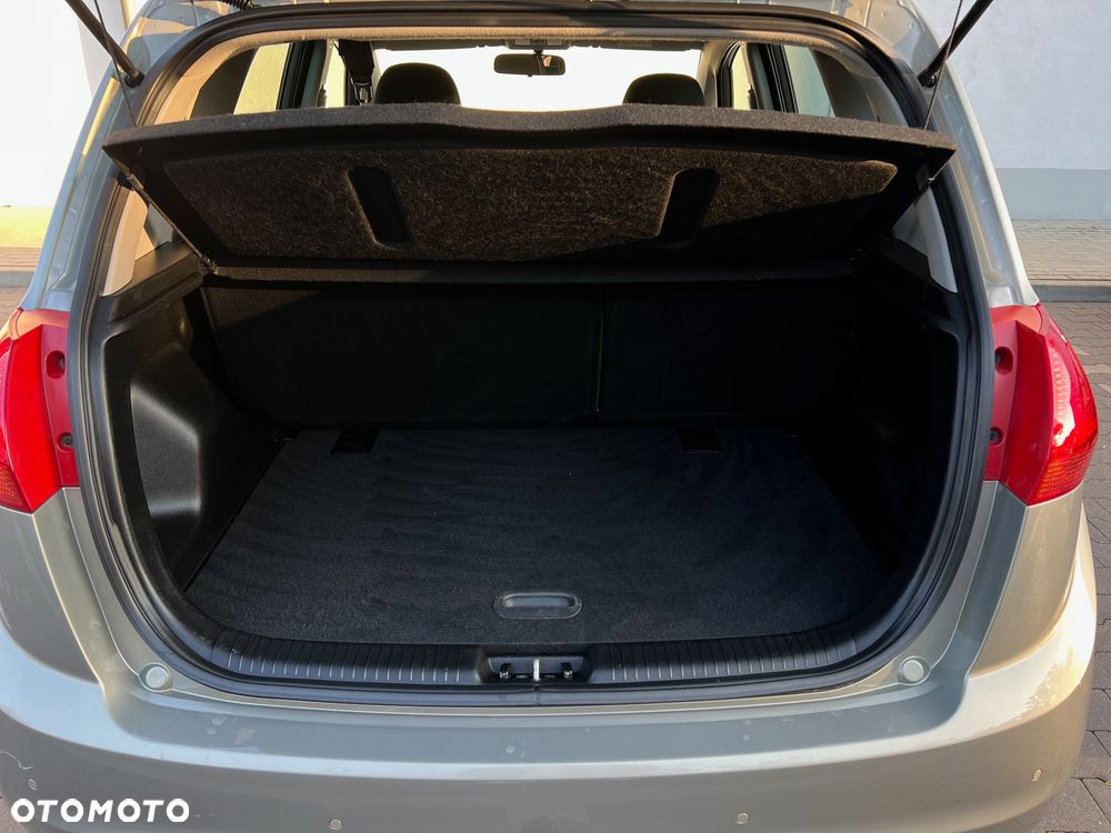 Kia Venga 1.4 CVVT UEFA EURO 2016 - 36