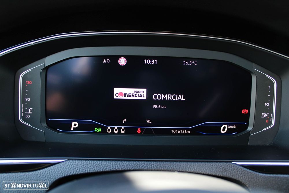 VW Passat Variant 2.0 TDI Business DSG - 29