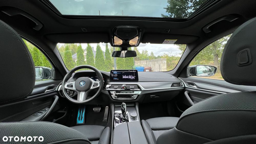 BMW Seria 5 530e xDrive M Sport sport - 13
