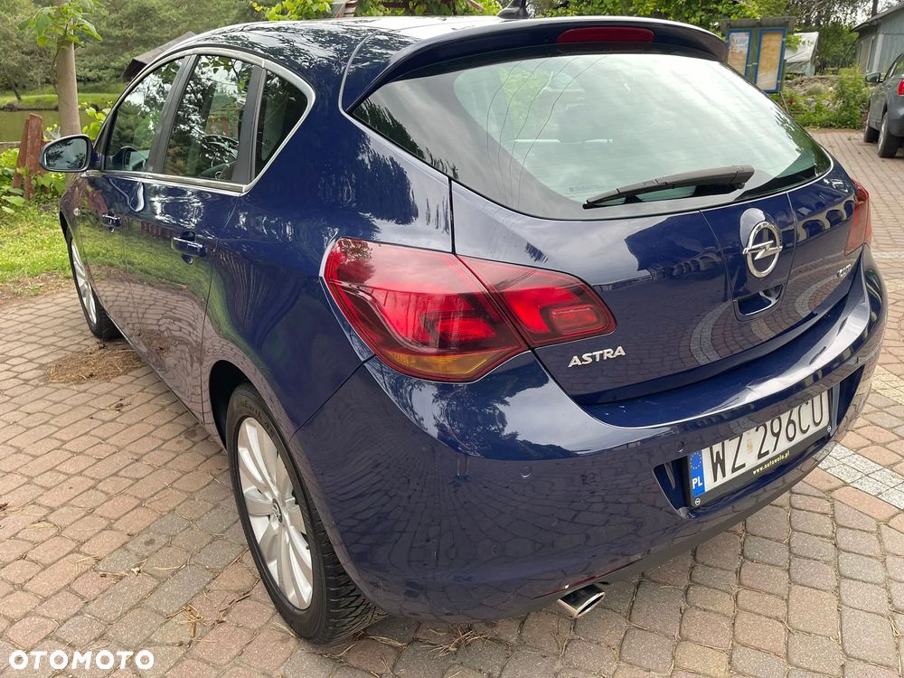 Opel Astra 2.0 CDTI Cosmo - 13