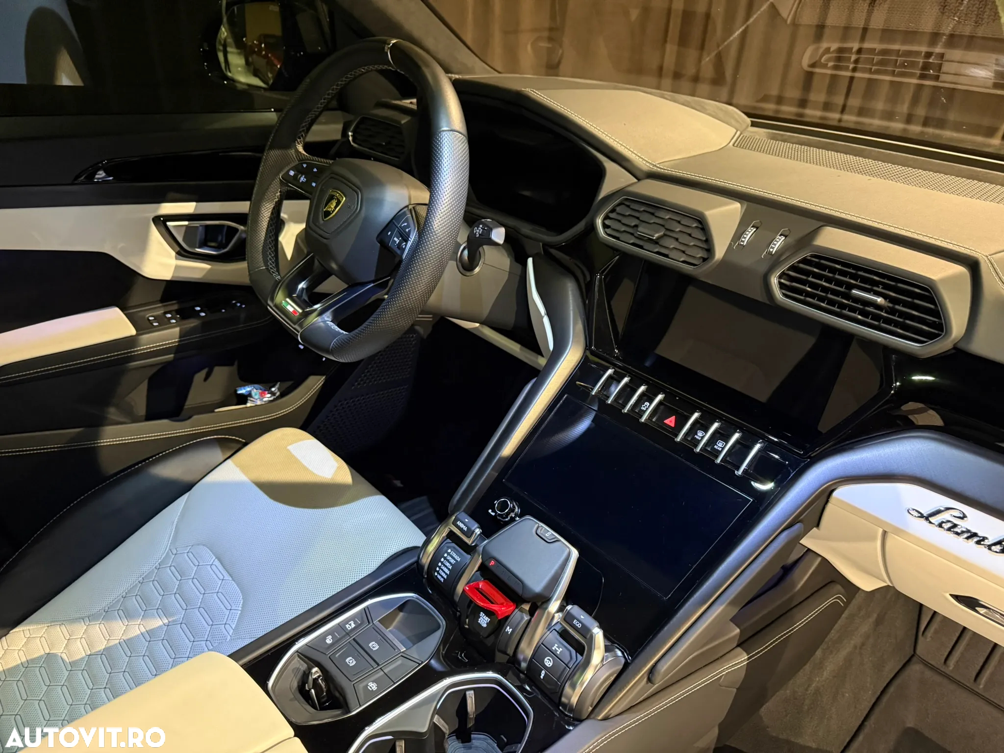 Lamborghini URUS - 11