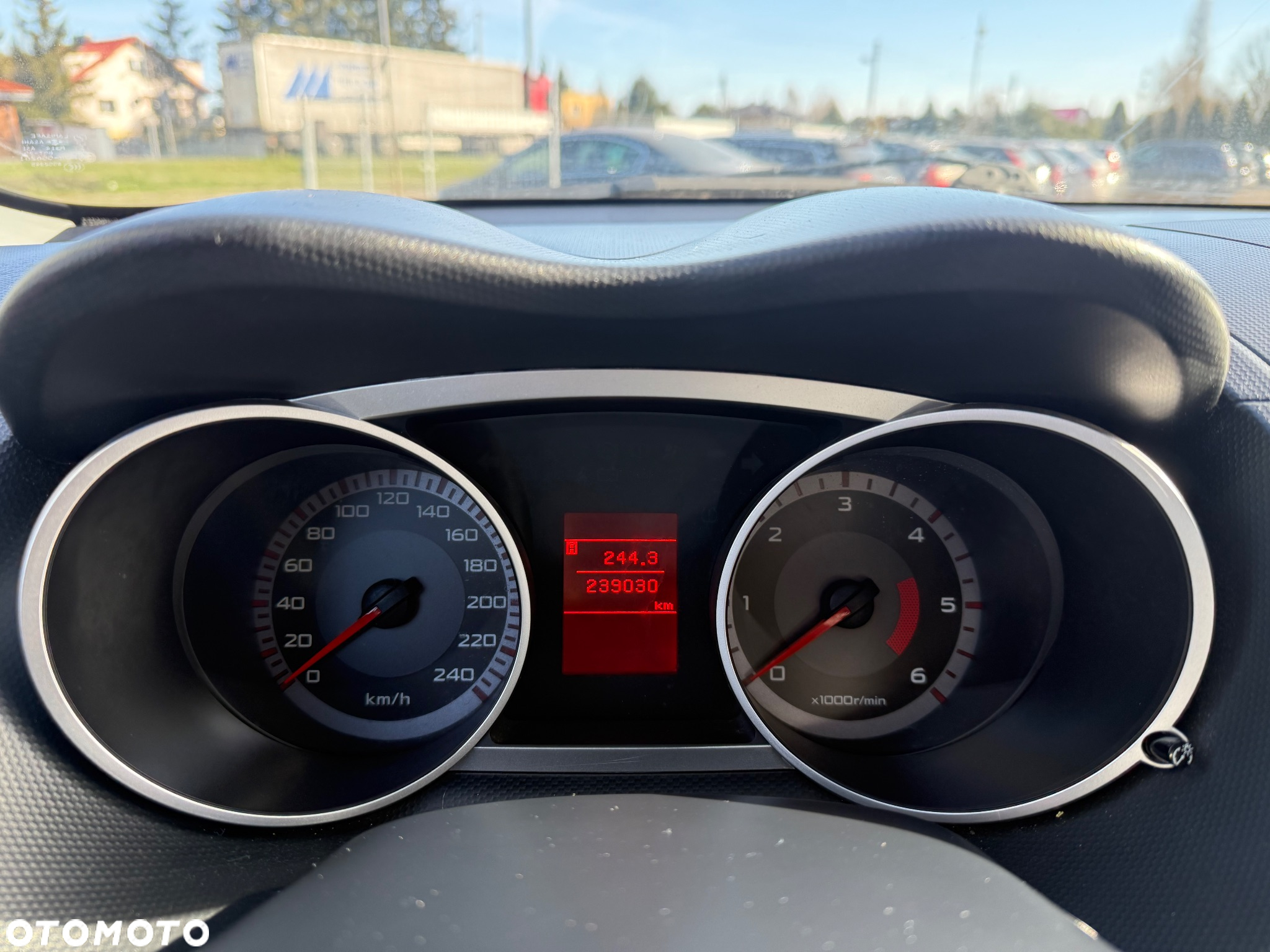 Mitsubishi Outlander 2.0 DID Intense + SE - 19