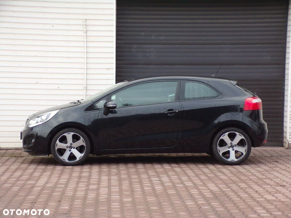 Kia Rio - 15