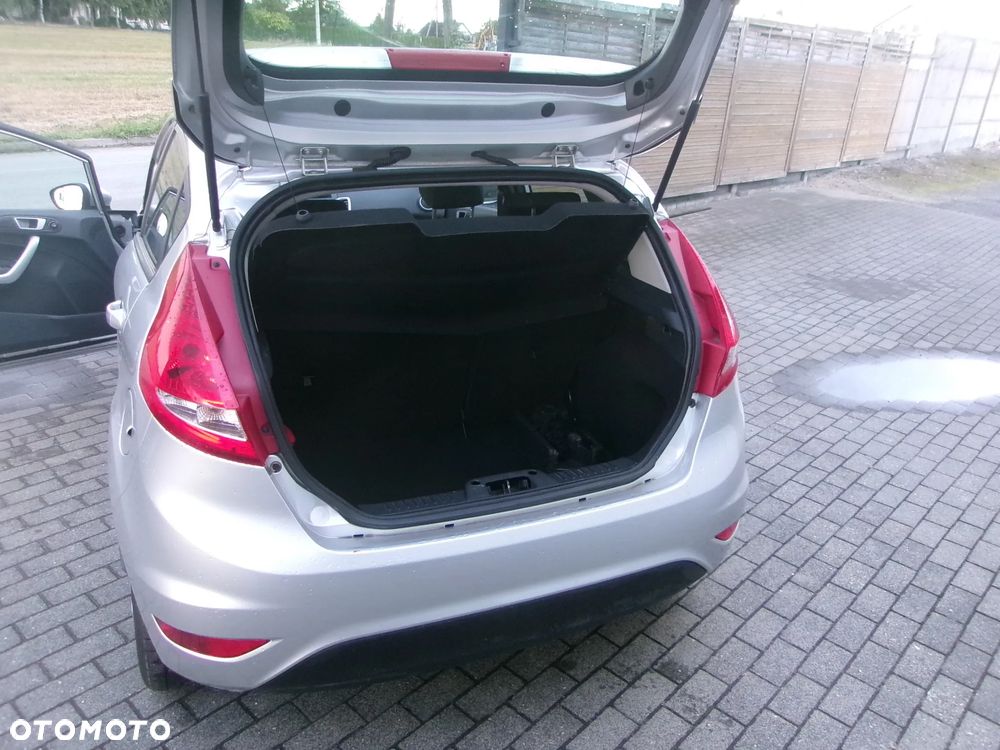 Ford Fiesta 1.25 Champions Edition - 16