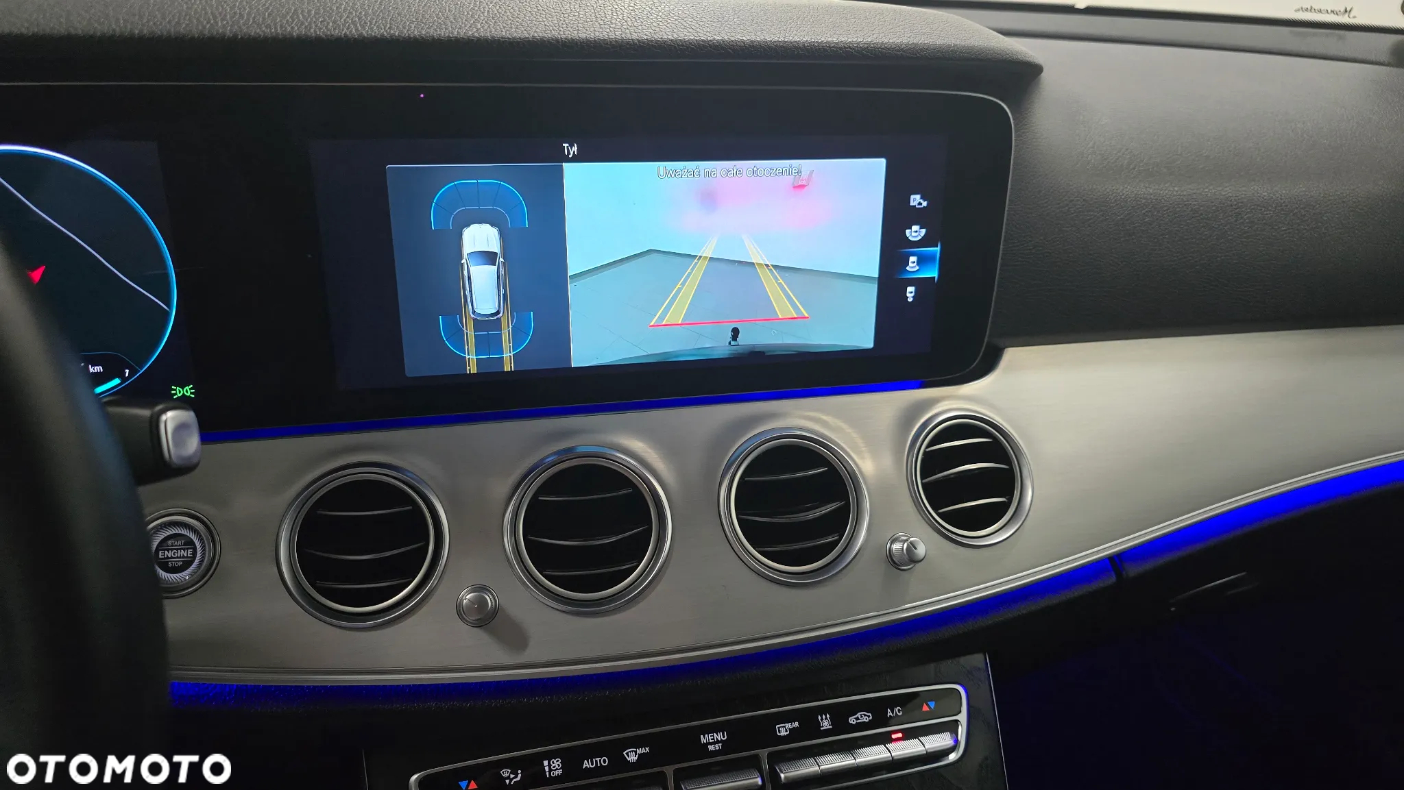 Mercedes-Benz Klasa E 300 de 4Matic T 9G-TRONIC Exclusive - 36