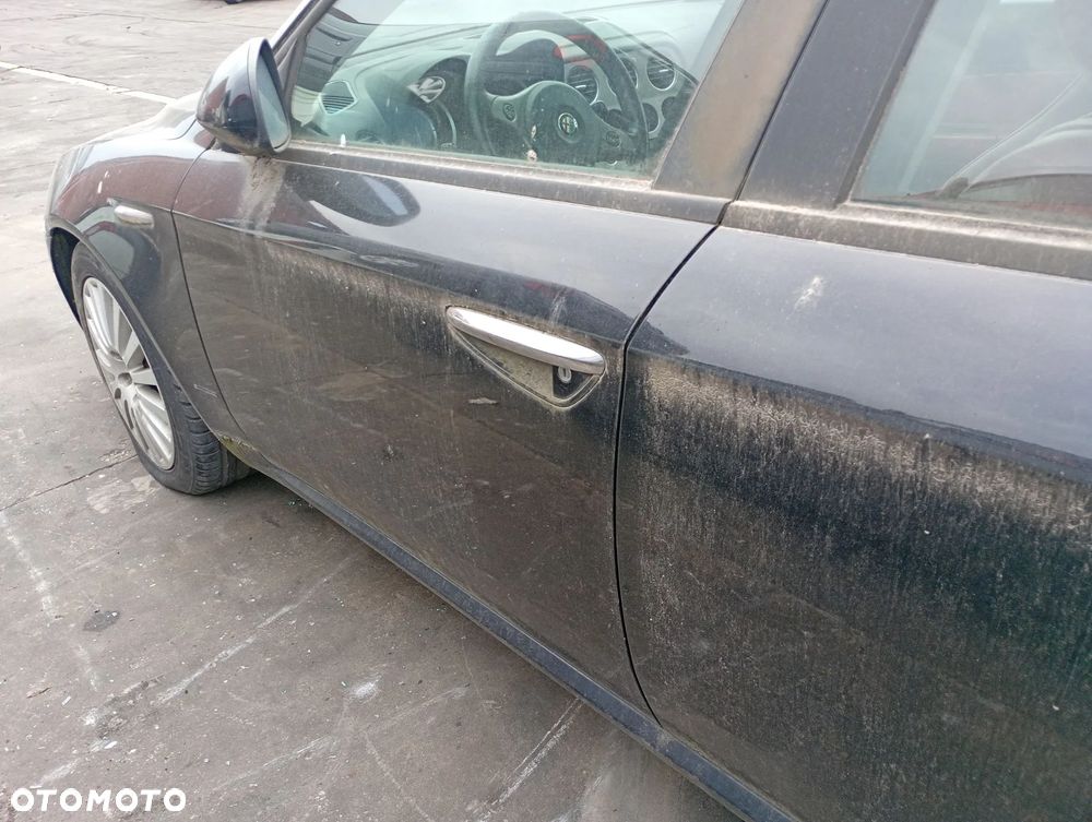 ALFA ROMEO 159 2.4 JTDM 939A3000 PANEL OPUSZCZANIA SZYB LEWY PRZÓD - 18