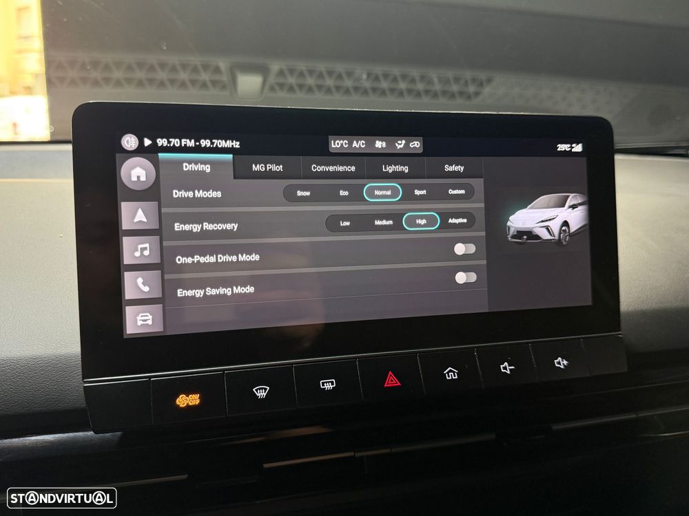 MG MG4 64 kWh Luxury - 40