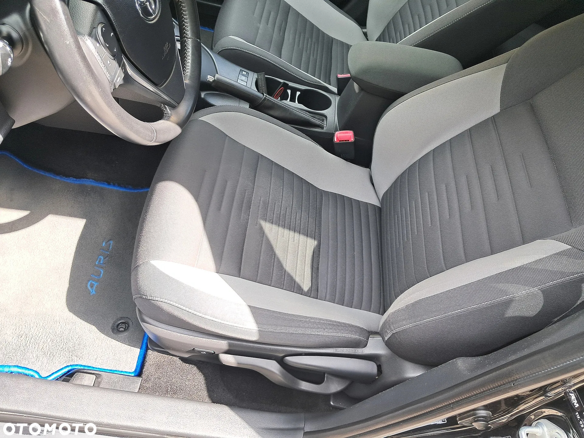 Toyota Auris - 13