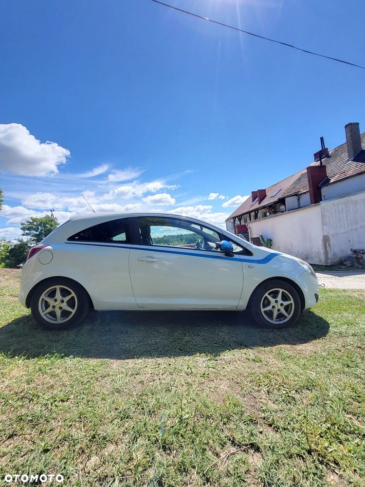 Opel Corsa - 8