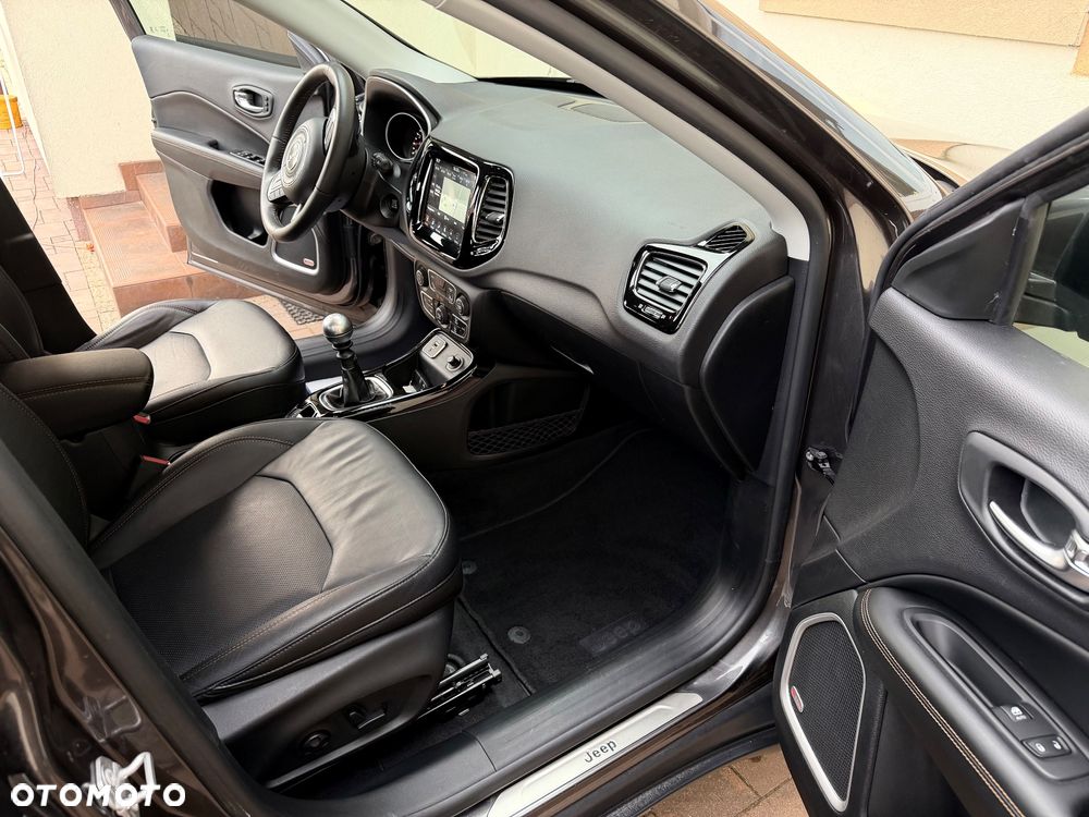 Jeep Compass 1.4 MultiAir Limited - 33