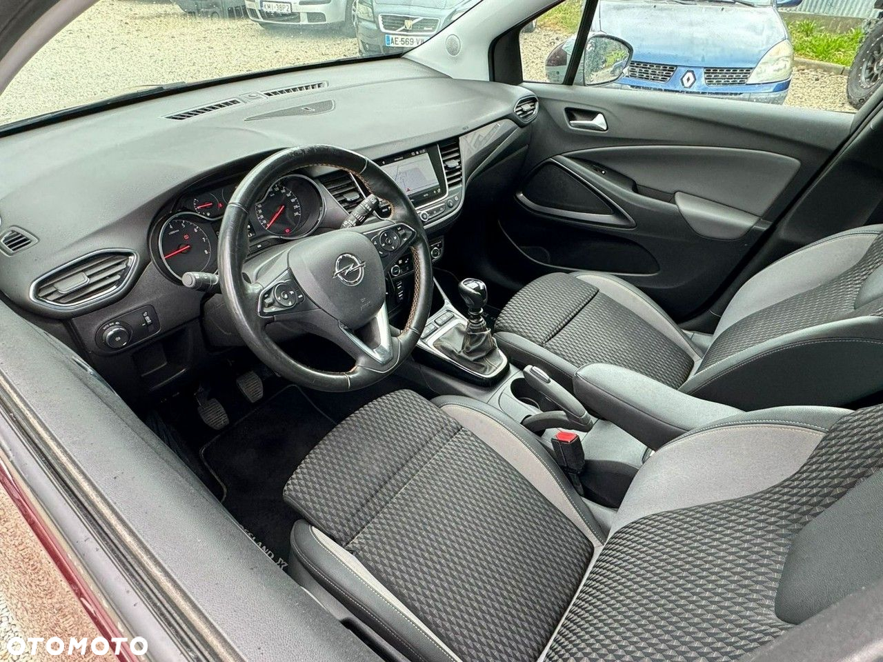 Opel Crossland X 1.2 T Design Line S&S - 14
