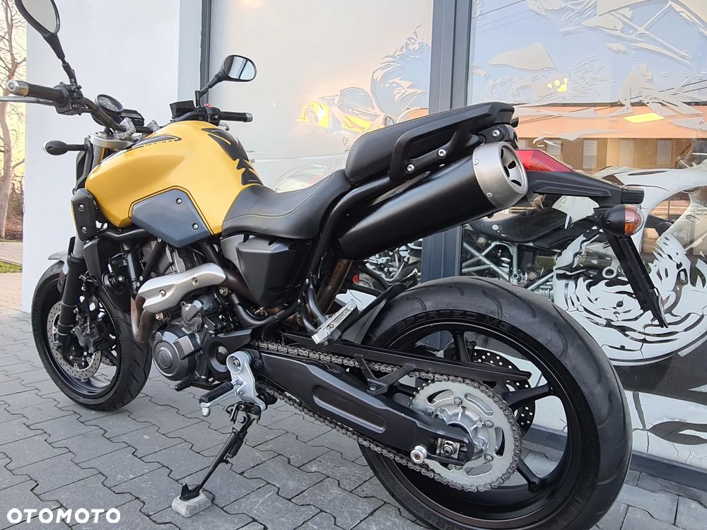 Yamaha MT - 5