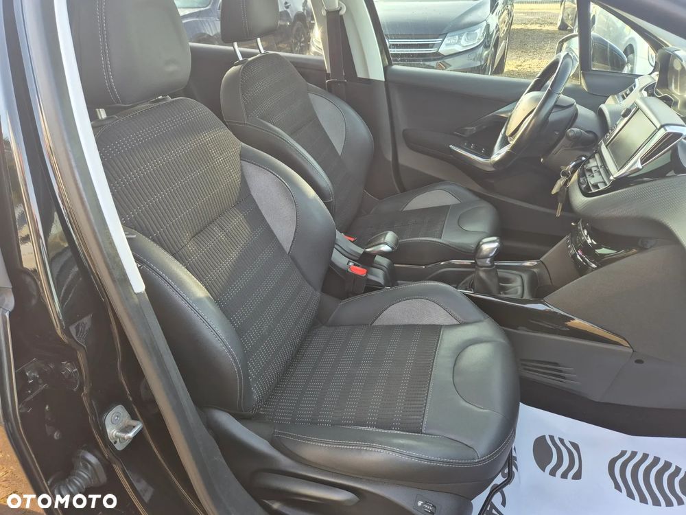 Peugeot 2008 PureTech 110 Stop&Start Allure - 24