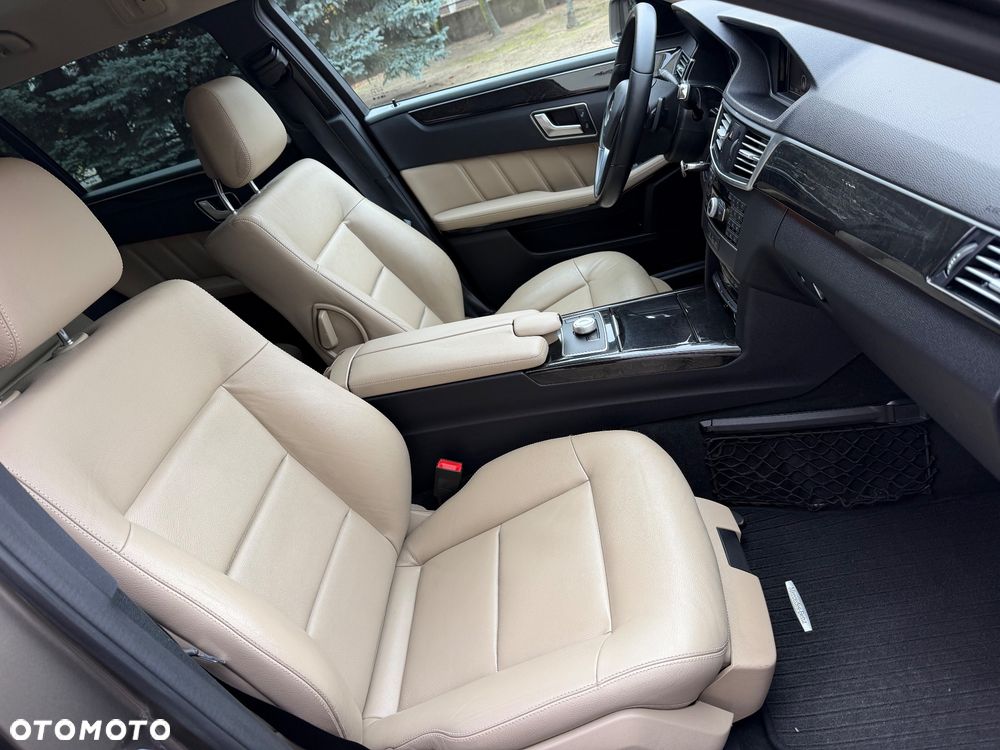 Mercedes-Benz Klasa E 220 CDI 7G-TRONIC Avantgarde - 17