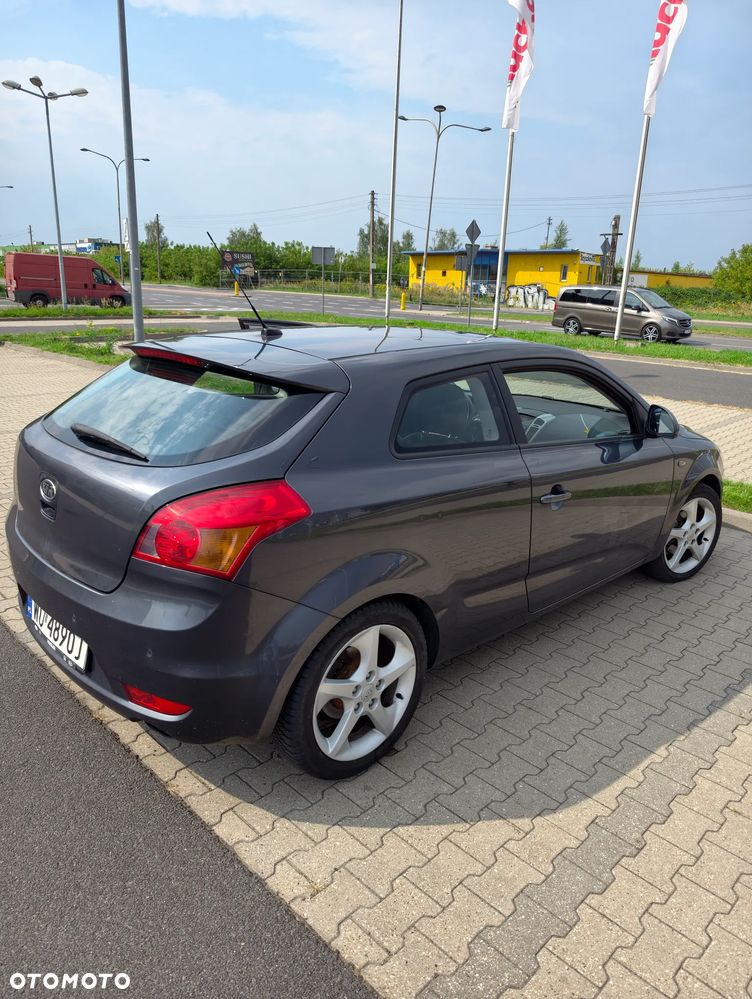 Kia ProCeed 2.0 Optimum + - 9